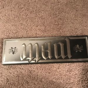 Kat Von D Metal Eyeshadow Palette